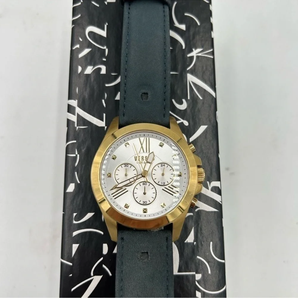 Men’s Versace versus stainless steel watch 44 mm